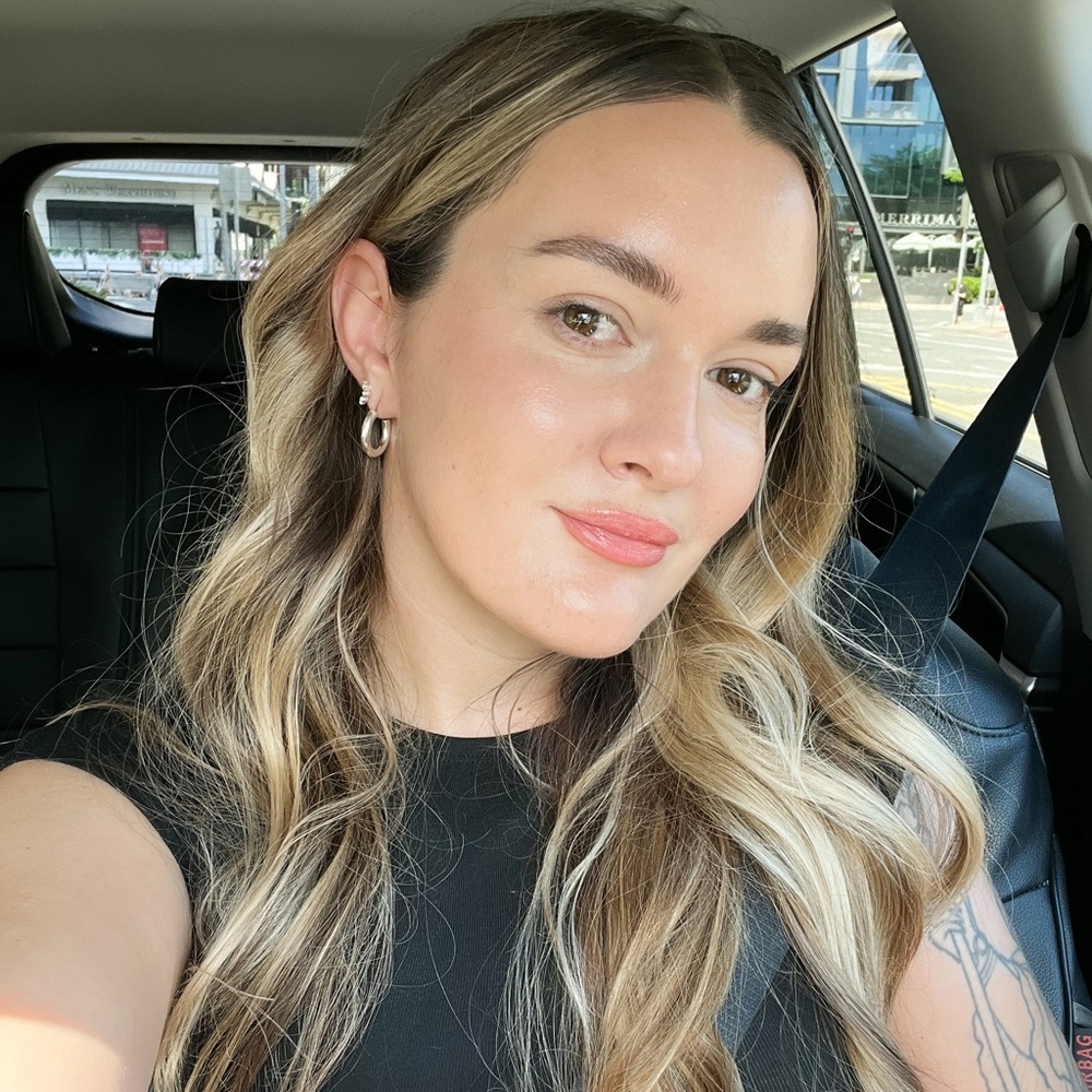 Meet your Posher, Angela